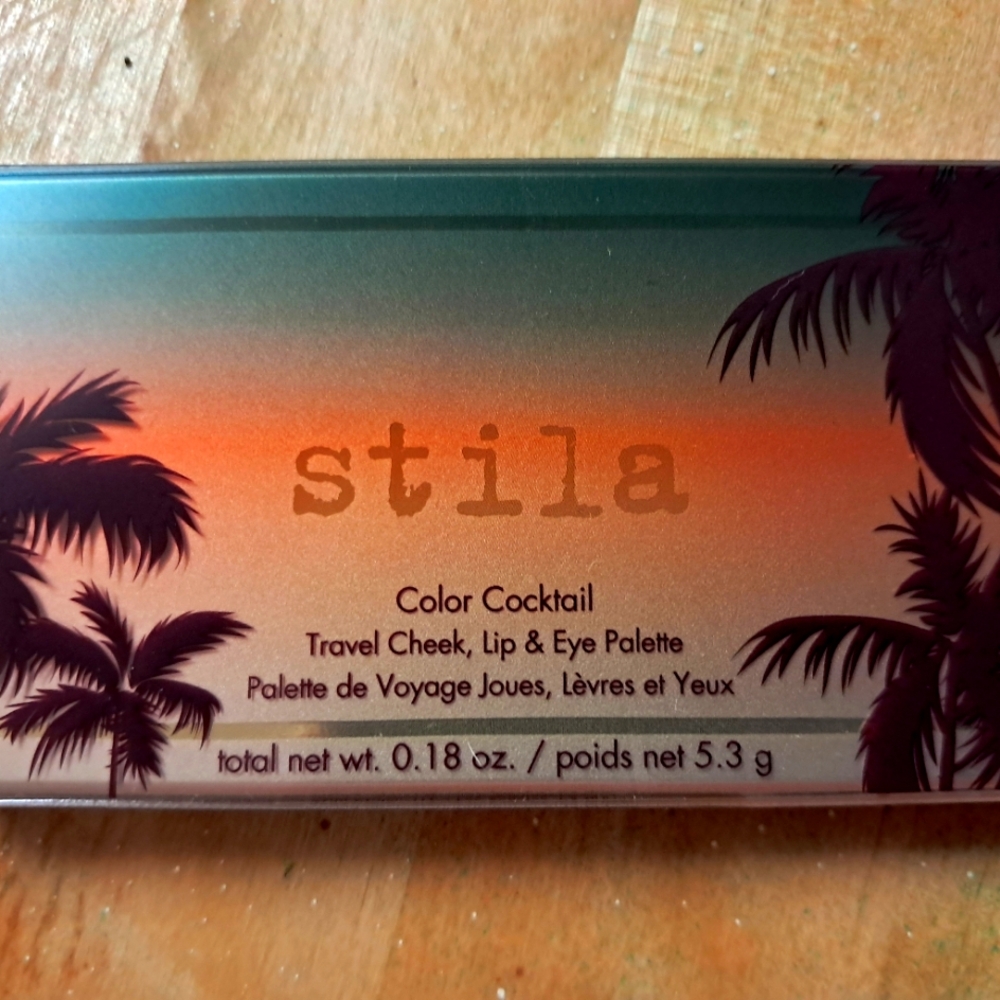 New stila color cocktail compact with bronzer eyeshadow quad.